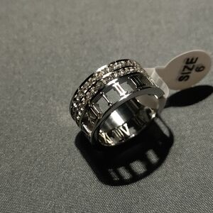 NEW Stainless Steel Elegant Silver Roman Numeral Ring